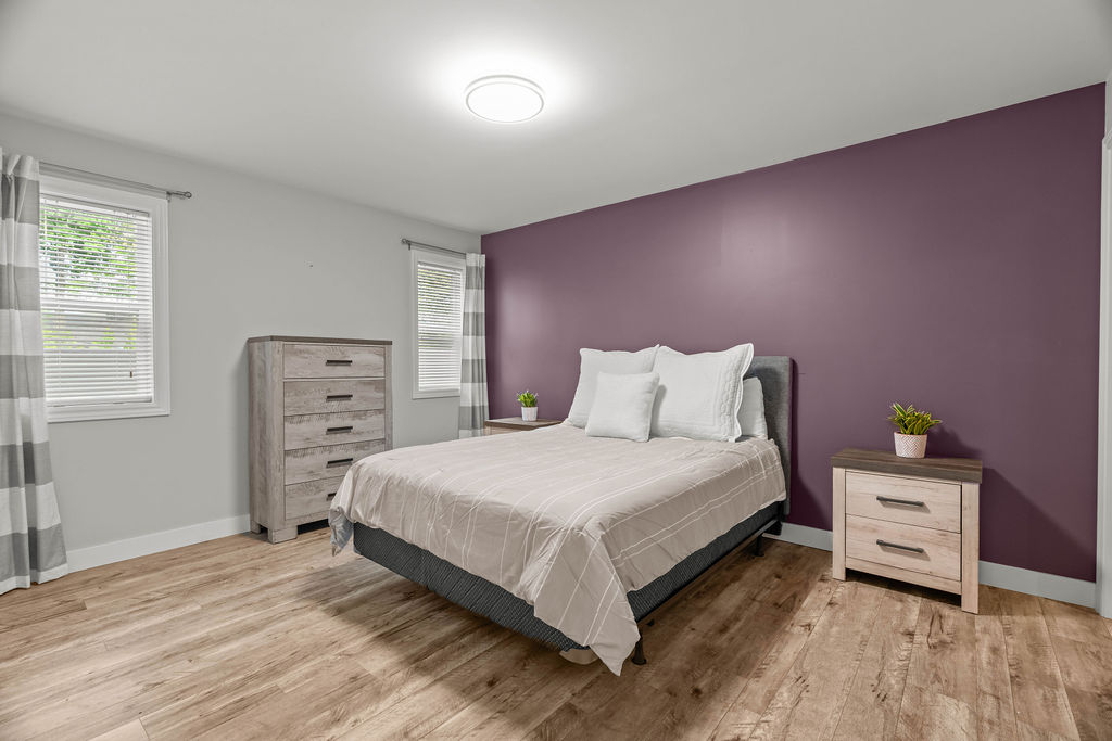 Byron-Springbank: 2 Bedroom Apartment Main Unit A - Image 8