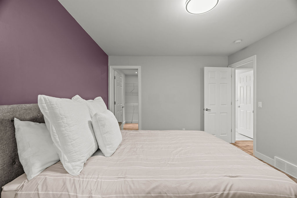 Byron-Springbank: 2 Bedroom Apartment Main Unit A - Image 9