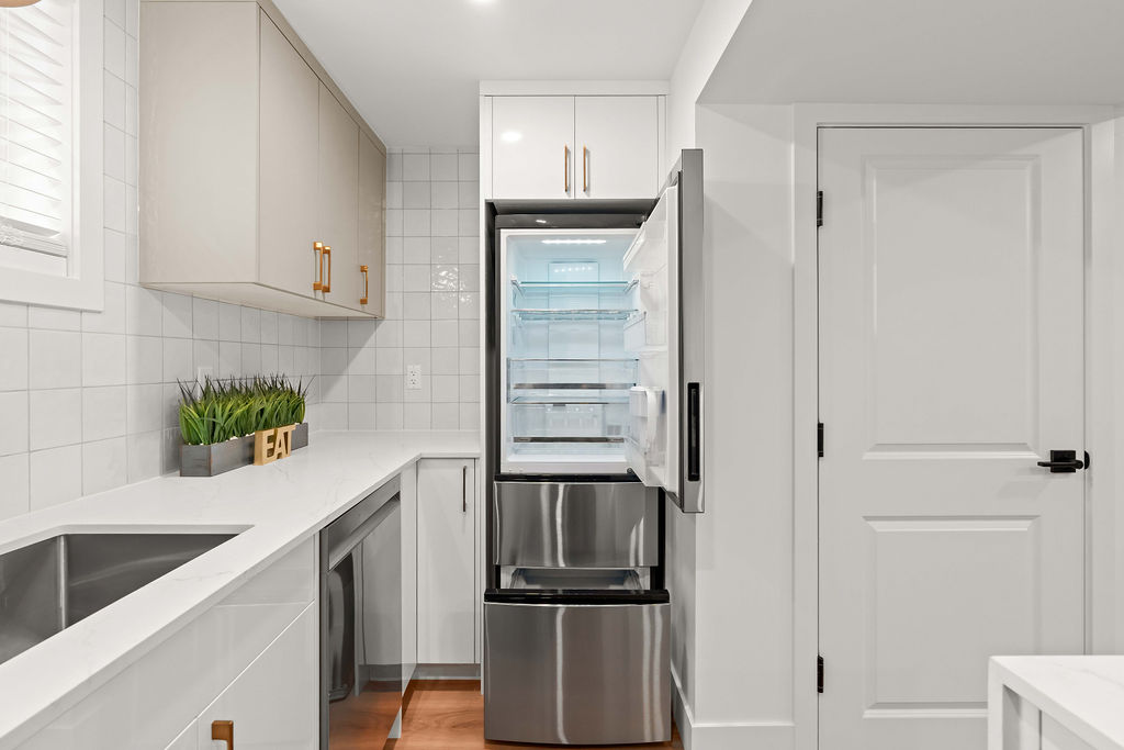 NEW Byron-Springbank: 1 Bedroom Apartment Lower Unit C - Image 8