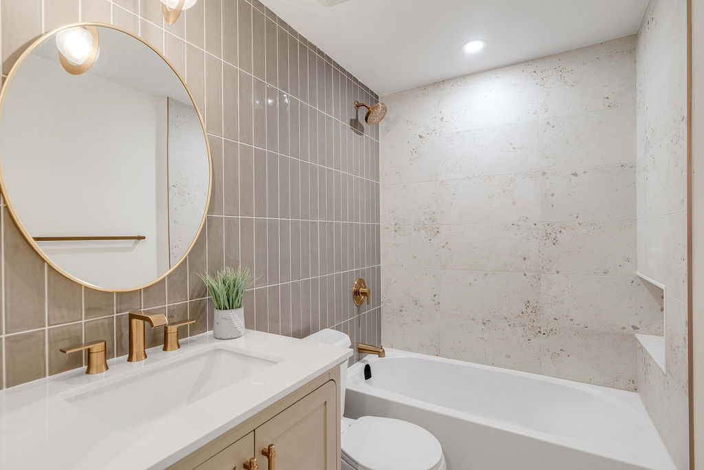 NEW Byron-Springbank: 1 Bedroom Apartment Lower Unit C - Image 10