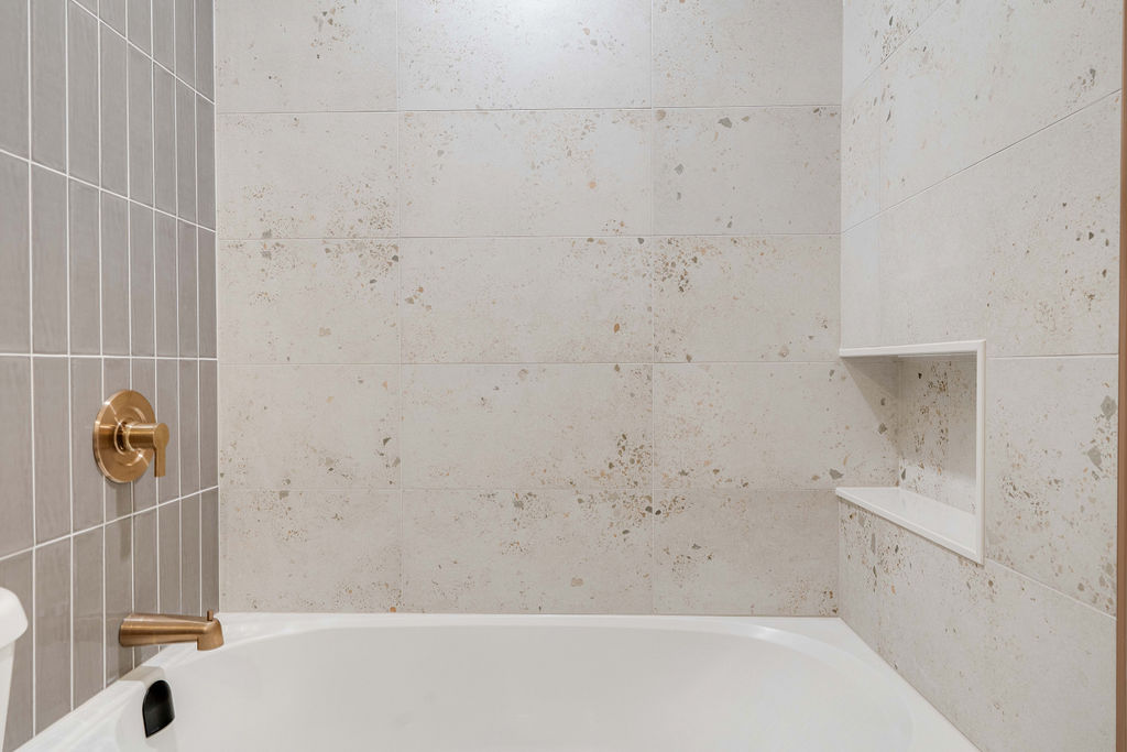 NEW Byron-Springbank: 1 Bedroom Apartment Lower Unit C - Image 11