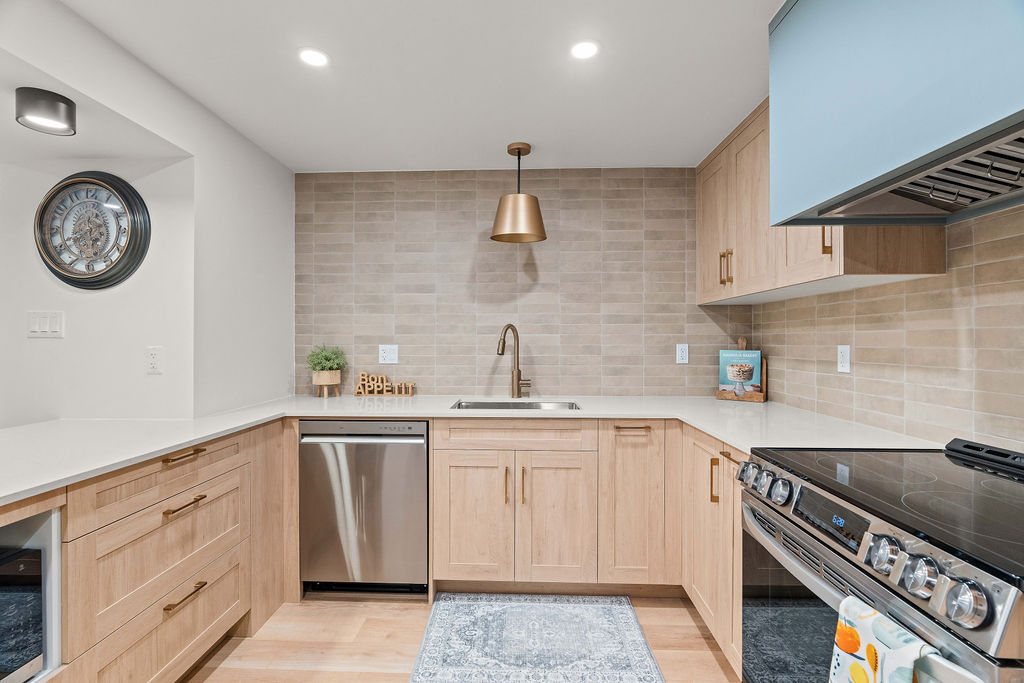 NEW Byron-Springbank: 1 Bedroom Apartment Lower Unit D - Image 4